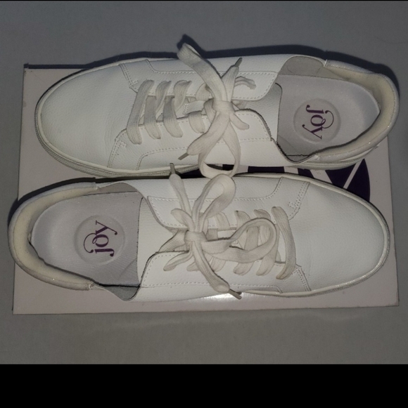 Women's White Sneakers Size 10 Joy Performance Comfort Leather Sneakers In Box - Picture 12 of 13